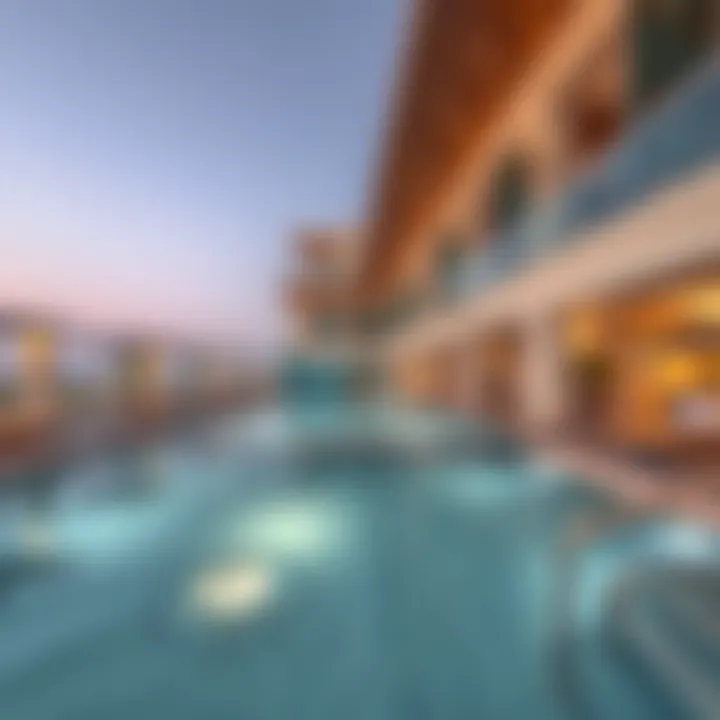 Luxurious amenities and design elements of Strand La Mer